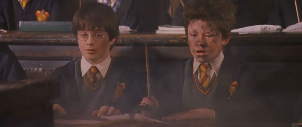 Harry Potter und der Stein der Weisen: Unterrichtsstunde Wingardium Leviosa geht schief