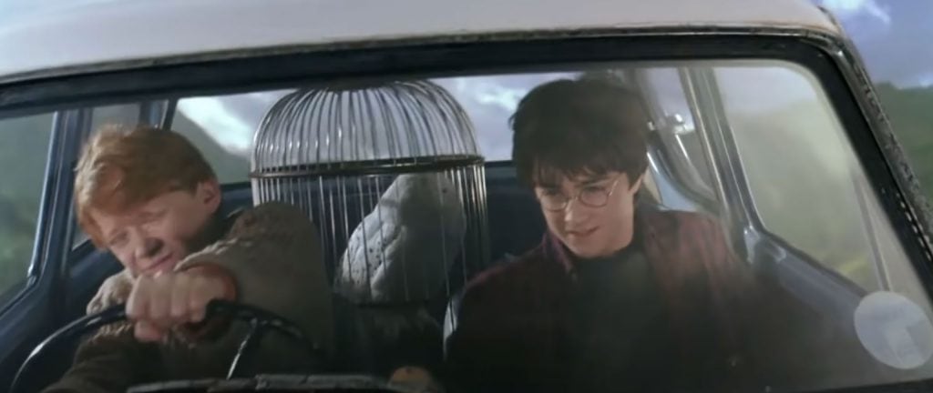 Harry Potter und die Kammer des Schreckens - Harry Potter und Ron Wesley im Ford Anglia
